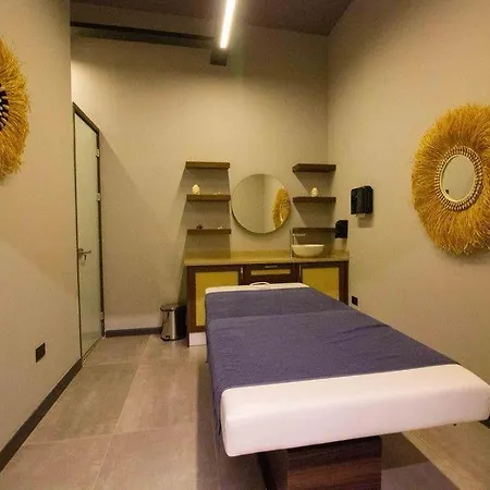 The , Gym Havuz Sahil Aglantzia